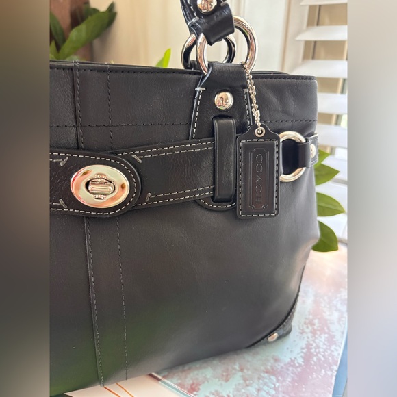 COACH - Brand New Cary Carryall Leather Purse - Picture 5 of 8